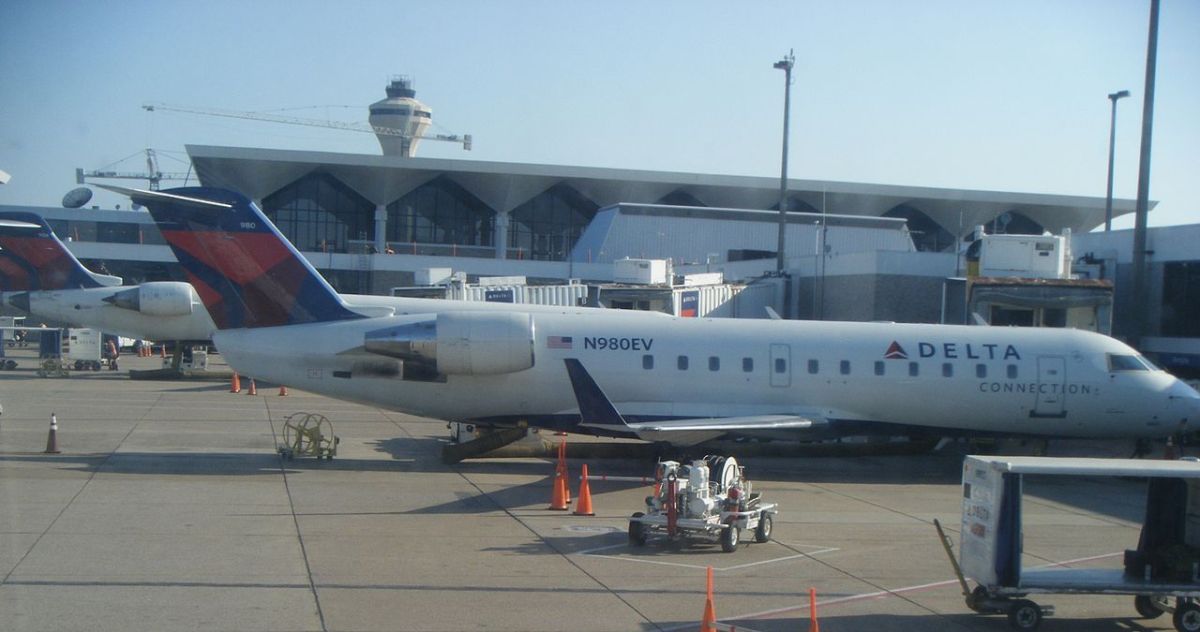 Flying to Memphis International airport in the USA
